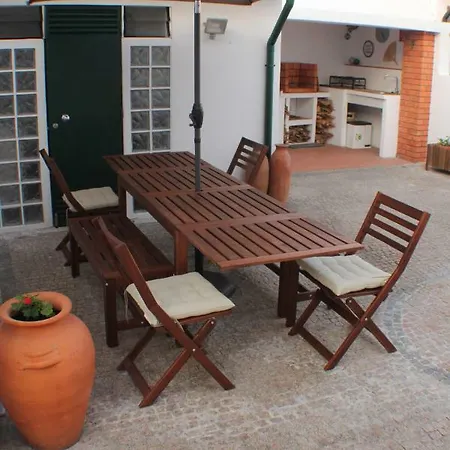 Corgo 27 Beach House *